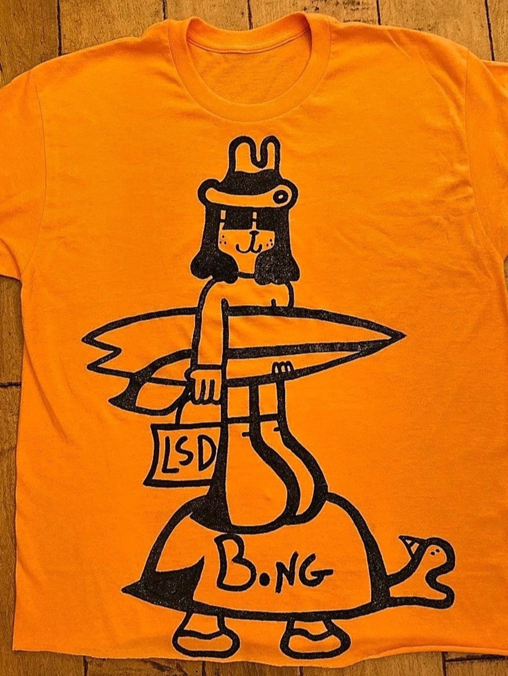 Cropped Rare Japan Surf T-Shirt Size M Vintage 90s Surf Skate Graphic Tee